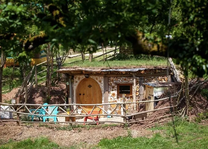 Lüks kamp alanı De Hobbit Pour Famille *