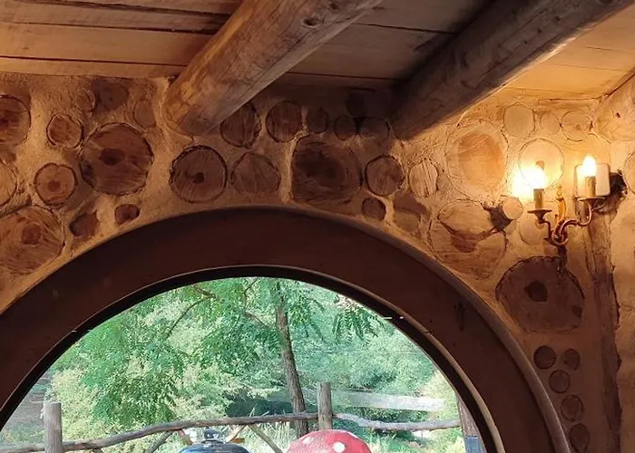 De Hobbit Pour Famille Lüks kamp alanı Le Monastere