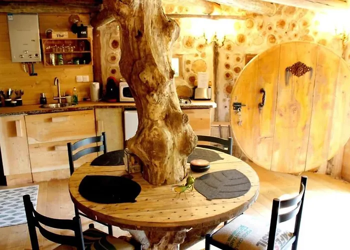 De Hobbit Pour Famille Lüks kamp alanı