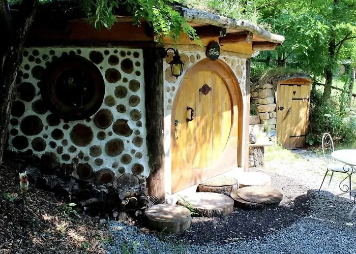 De Hobbit Pour Famille Lüks kamp alanı *