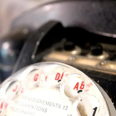 Luxury tent De Hobbit Pour Famille Le Monastere